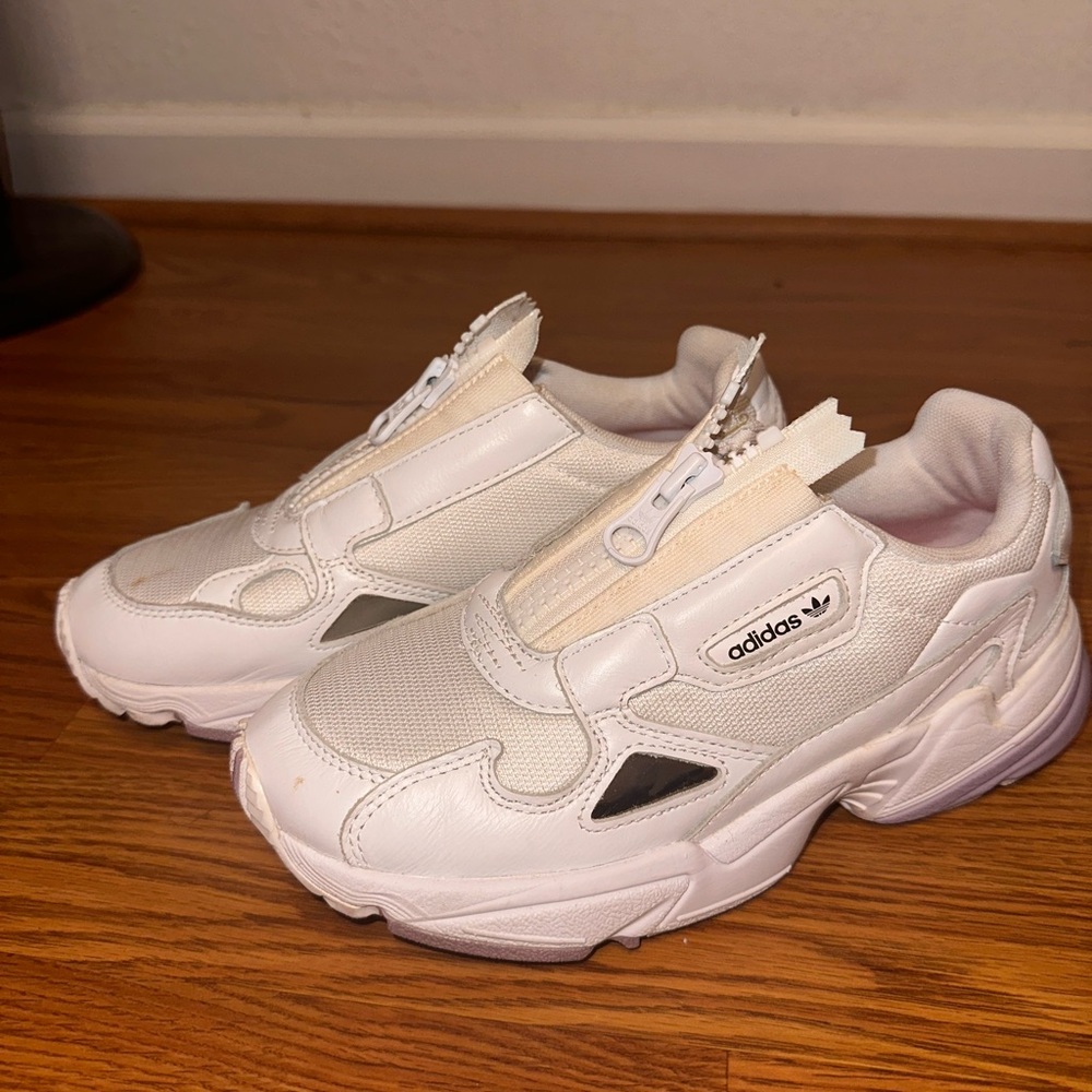 Adidas Sneakers